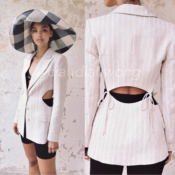 SIGNIFICANT OTHER Zolo Cutout Striped Linen Blazer Jacket in Natural Beige